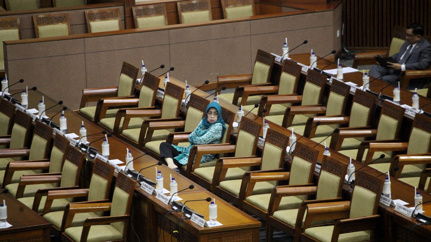 kembang-kempis-calon-legislator