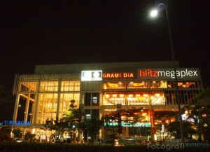 Refrensi hangout malam minggu untuk warga Tangerang .