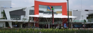 Refrensi hangout malam minggu untuk warga Tangerang .
