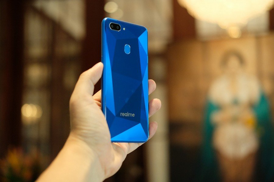 &#91;Hands-On&#93; Mencoba Realme 2, Smartphone Cantik dengan Spesifikasi Menarik