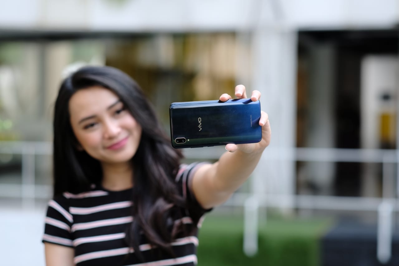 tertarik-dengan-vivo-v11-pro-simak-dulu-kelebihan-dan-kekurangannya