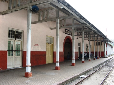 Foto-Foto Jadul Stasiun di Indonesia 